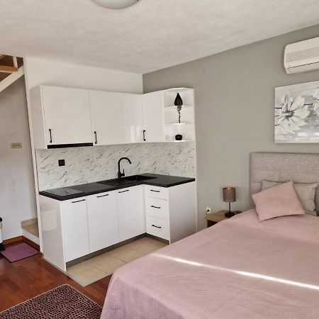 Apartments Ozrenka 图彻皮 外观 照片