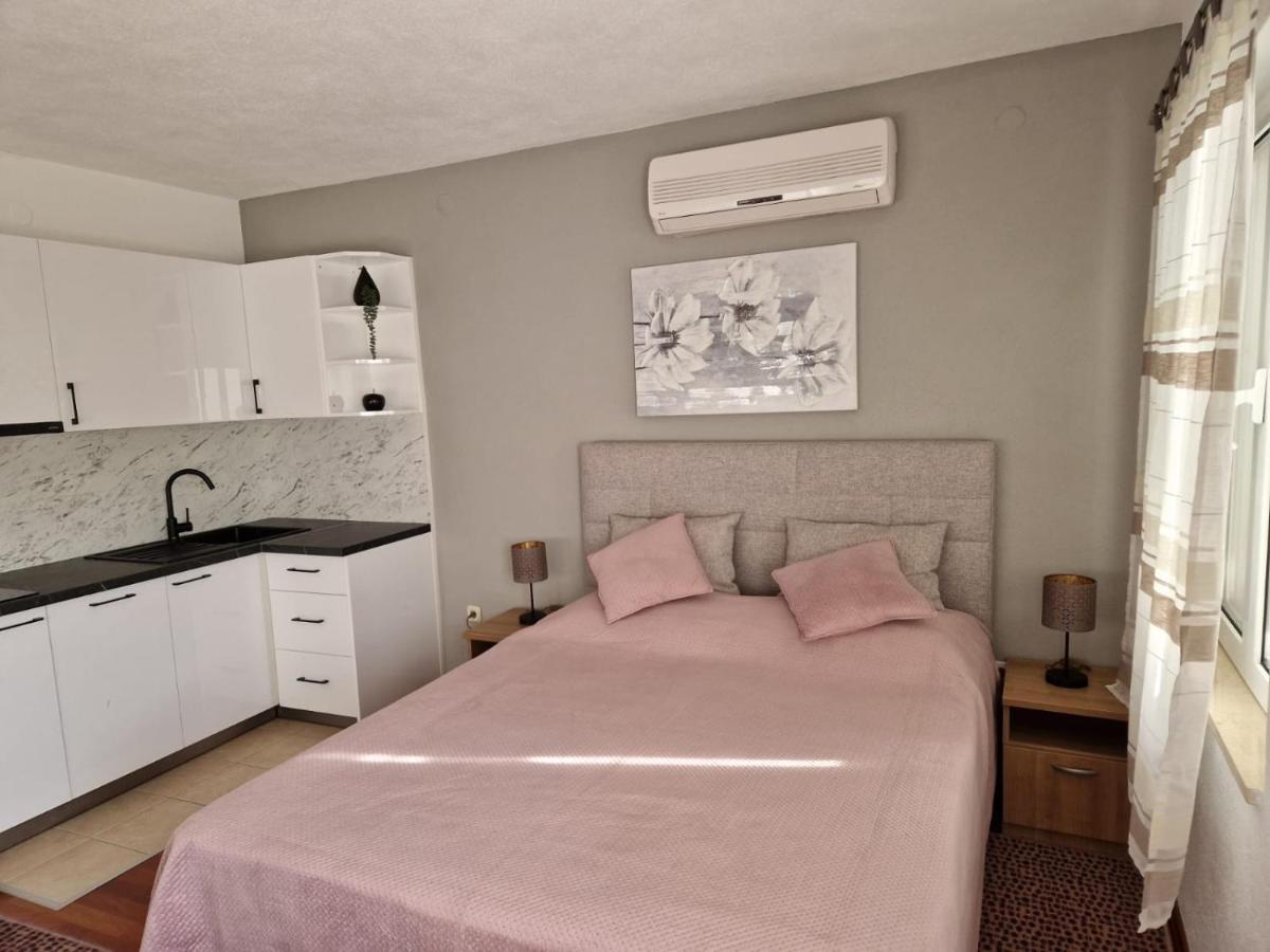 Apartments Ozrenka 图彻皮 外观 照片